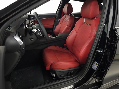 Used 2026 Genesis G70 3.3T Sport Prestige image 13