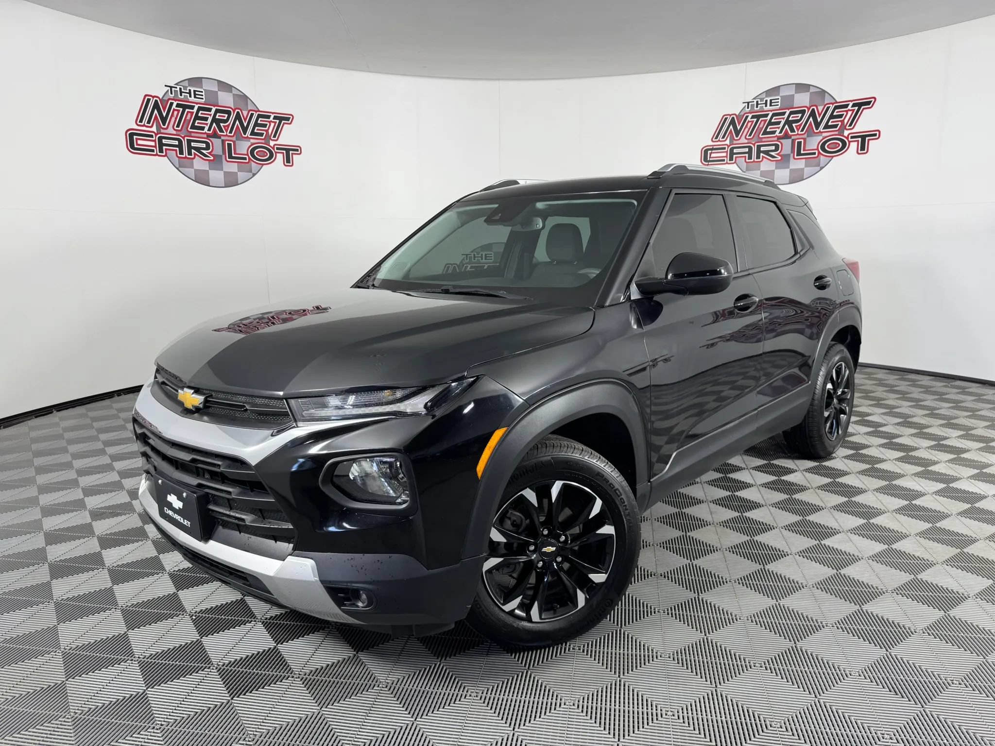 Used 2022 Chevrolet TrailBlazer LT w/ Convenience Package AWD/4WD image 1