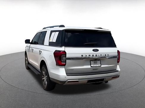 Used 2024 Ford Expedition Limited AWD/4WD image 4