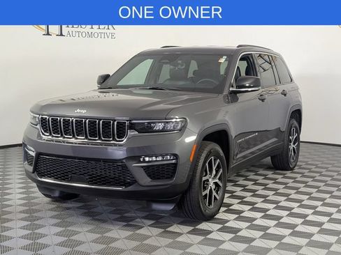 Used 2025 Jeep Grand Cherokee Limited AWD/4WD image 5