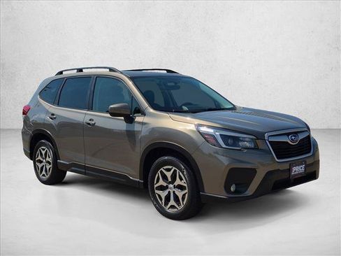 Used 2021 Subaru Forester Premium AWD/4WD image 3