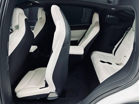 Used 2018 Tesla Model X 75D AWD/4WD image 26
