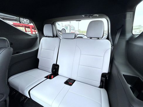 New 2026 Chevrolet Traverse High Country AWD/4WD image 22