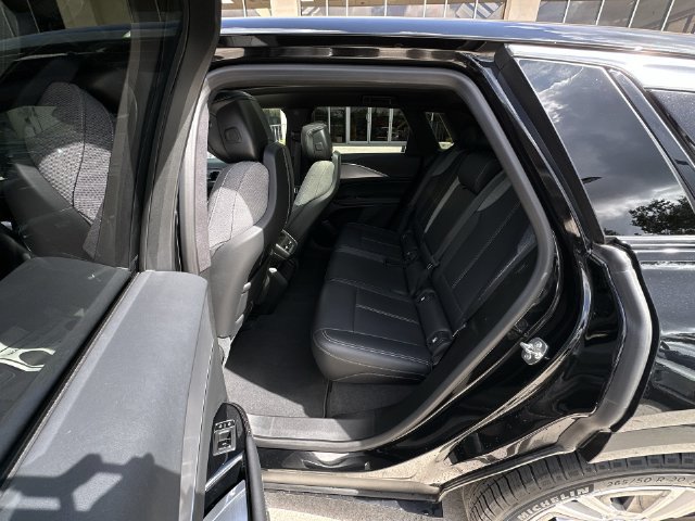 Used 2024 Cadillac Lyriq Tech w/ Driver Assist Package AWD/4WD image 29