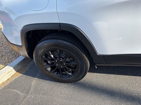 Used 2023 Jeep Cherokee Altitude Lux image 21