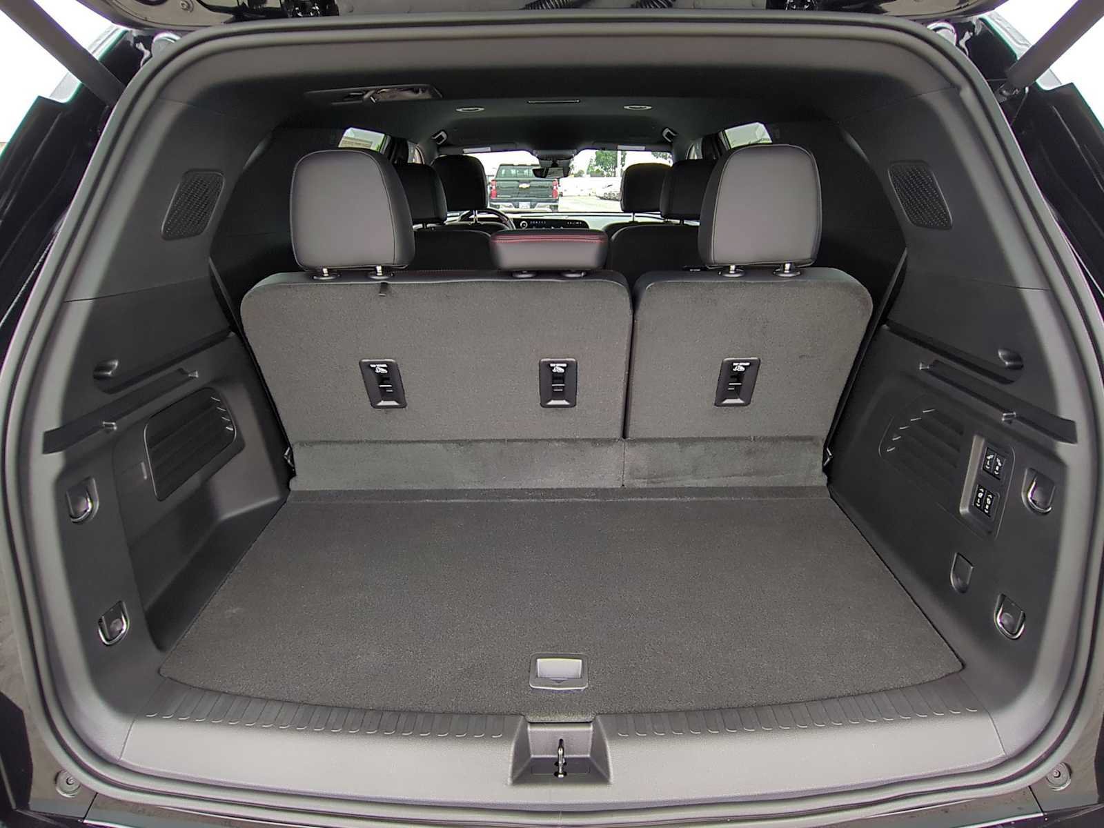 New 2026 Chevrolet Traverse RS AWD/4WD image 25