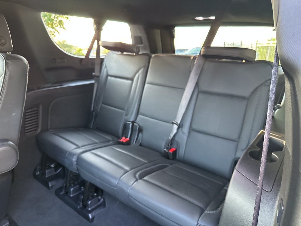 Used 2025 GMC Yukon XL Denali AWD/4WD image 31