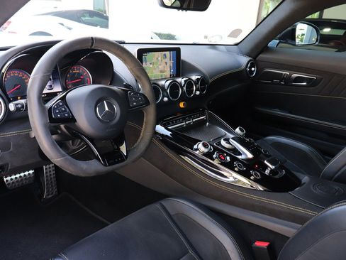Used 2018 Mercedes-Benz AMG GT R image 10