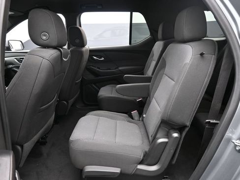 Used 2023 Chevrolet Traverse LT AWD/4WD image 24