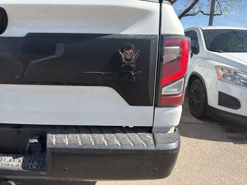 Used 2021 Nissan Titan PRO-4X w/ Pro-4x Convenience Package image 10