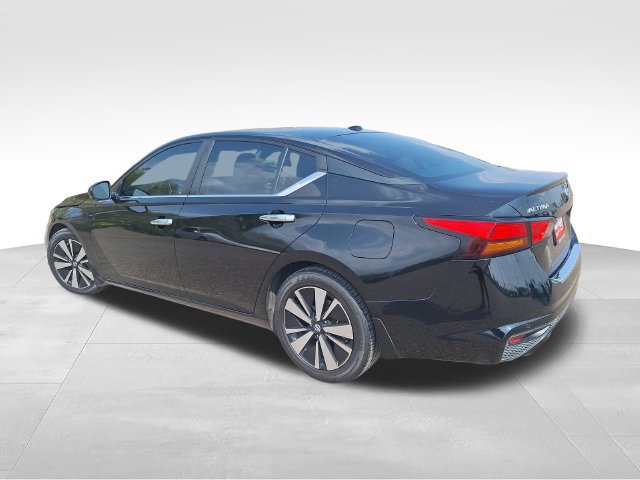 Used 2022 Nissan Altima 2.5 SV w/ SV Premium Package FWD image 5