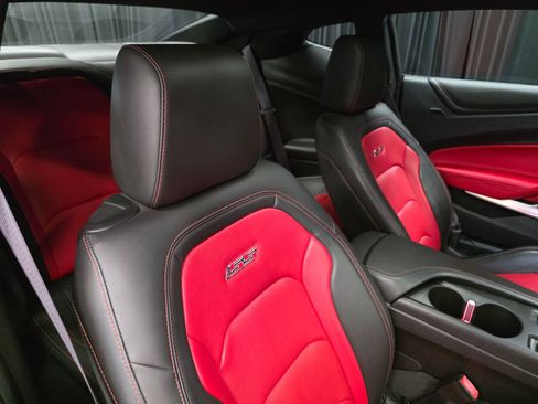 Used 2016 Chevrolet Camaro SS RWD image 34