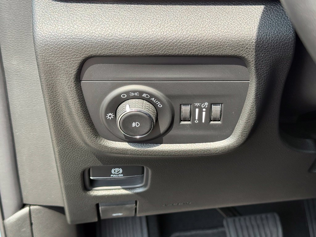 New 2027 Jeep Grand Cherokee Limited AWD/4WD image 17