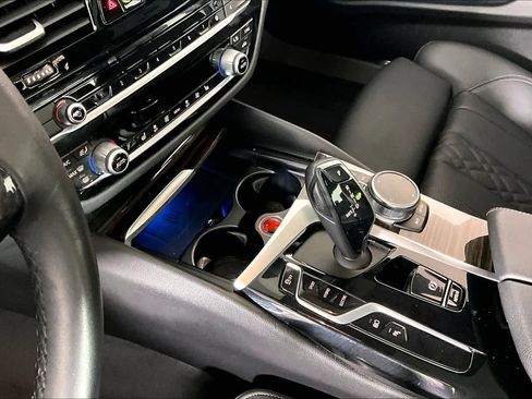 Used 2023 BMW 530e xDrive image 15