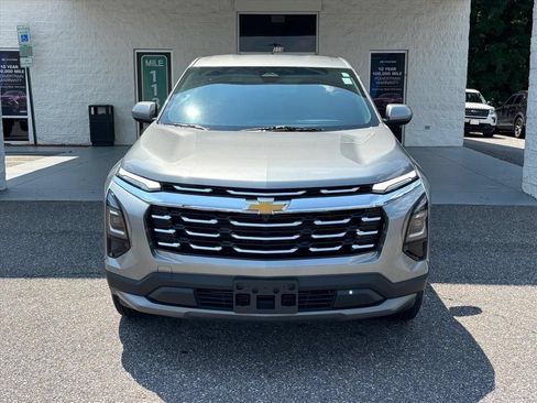 Used 2025 Chevrolet Equinox LT FWD image 22