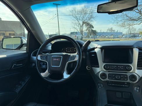 Used 2019 GMC Yukon SLT w/ Premium Edition image 14