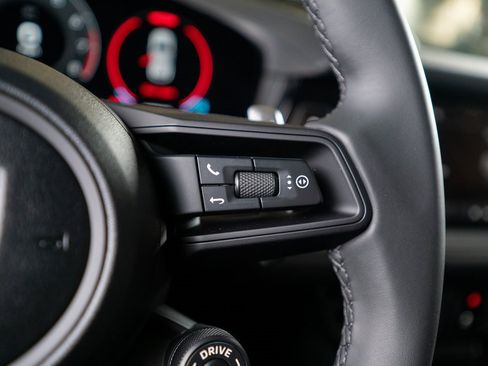 New 2025 Porsche Cayenne image 33