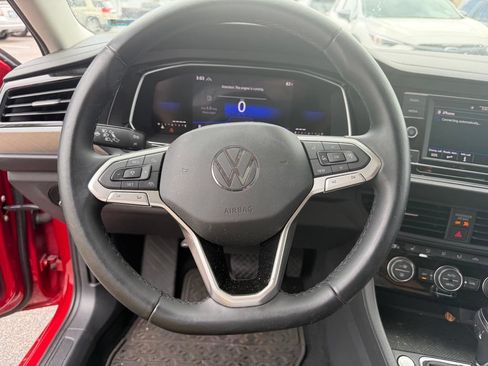 Used 2023 Volkswagen Jetta SE FWD image 25