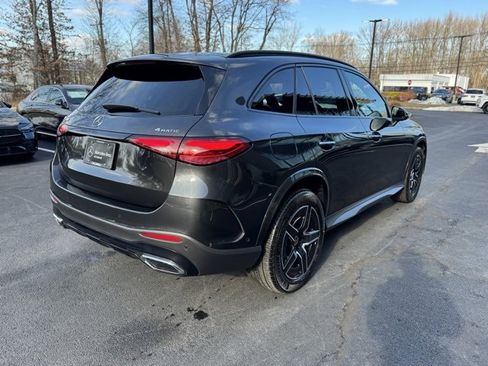Used 2025 Mercedes-Benz GLC 300 4MATIC image 3