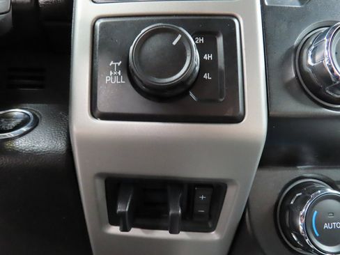 Used 2020 Ford F250 Lariat w/ Lariat Ultimate Package image 58