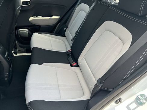 New 2026 Hyundai Venue SEL FWD image 31