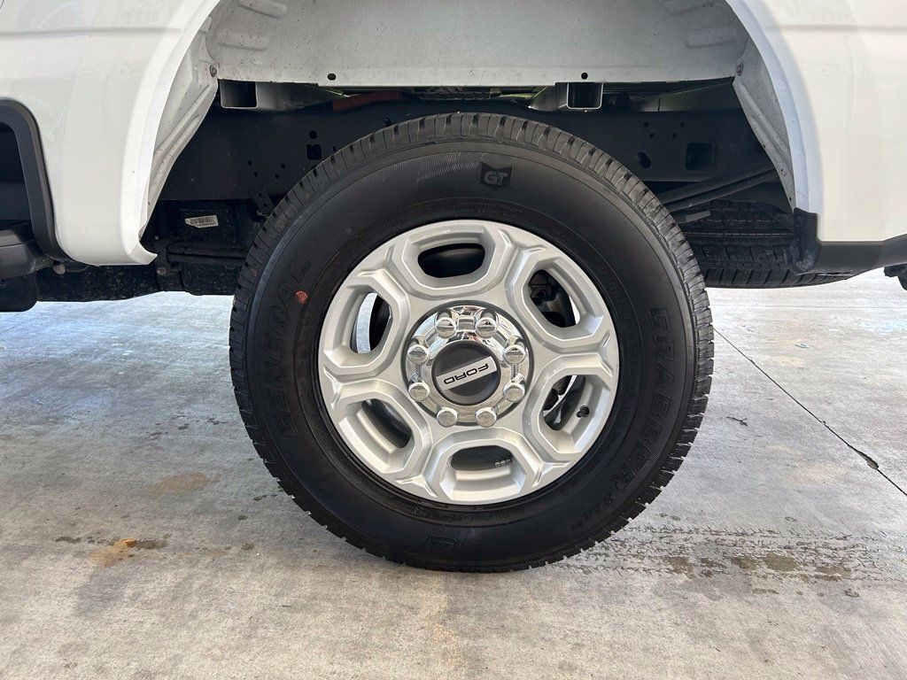 Used 2026 Ford F250 XLT AWD/4WD image 17