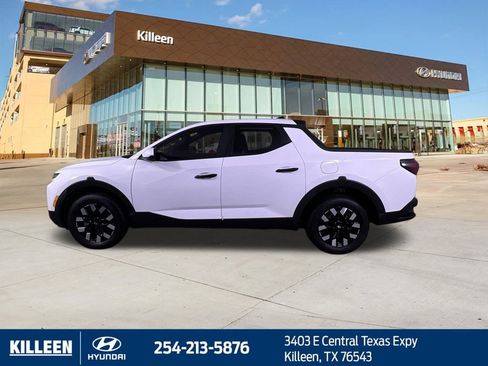 Used 2025 Hyundai Santa Cruz SE image 5