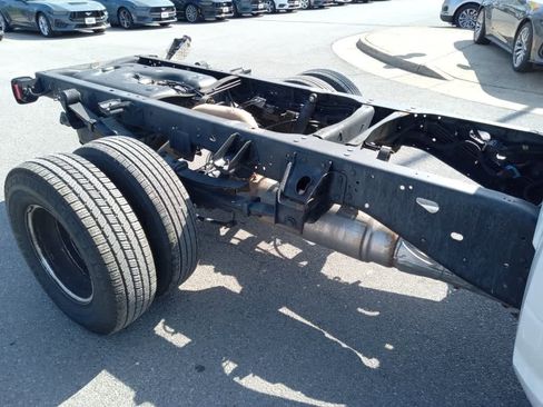 Used 2022 RAM 3500 Tradesman RWD image 12