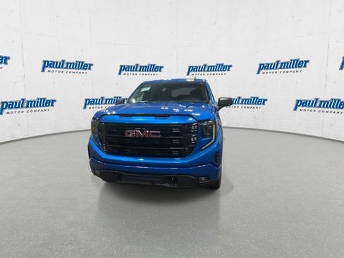 Used 2024 GMC Sierra 1500 Elevation AWD/4WD image 3