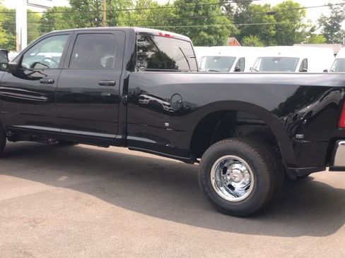 Used 2024 RAM 3500 Tradesman w/ Chrome Appearance Group image 5