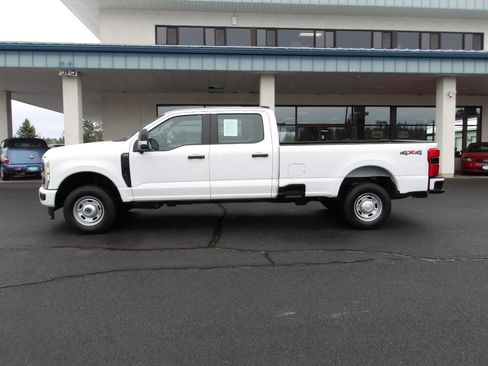 Used 2023 Ford F250 XL w/ STX Appearance Package image 2