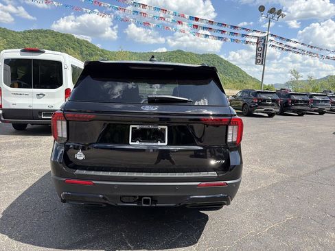 New 2026 Ford Explorer ST-Line AWD/4WD image 4