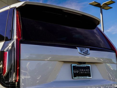 Used 2024 Cadillac Escalade ESV Sport Platinum w/ LPO, ONYX Package AWD/4WD image 13