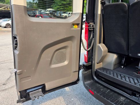 Used 2022 Ford Transit 350 XLT RWD image 24
