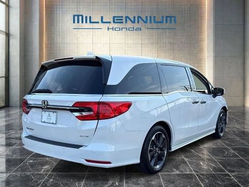 Certified 2024 Honda Odyssey Elite image 5