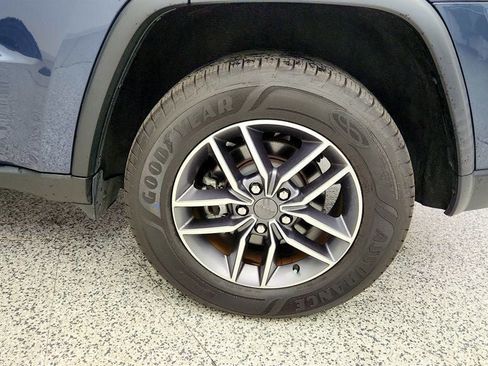Used 2021 Jeep Grand Cherokee Limited RWD image 9
