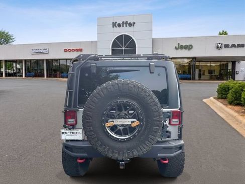 Used 2017 Jeep Wrangler Unlimited Rubicon AWD/4WD image 5