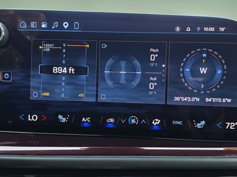 Used 2026 Chevrolet Traverse Z71 w/ Driver Confidence Package AWD/4WD image 26