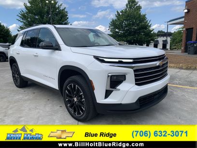 Used 2025 Chevrolet Traverse LT w/ Sun and Wheel Package