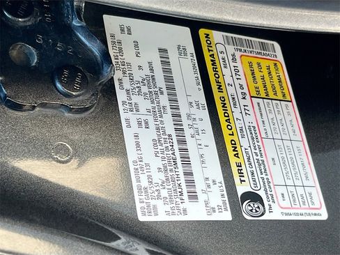 Used 2021 Ford Expedition Max XLT image 35