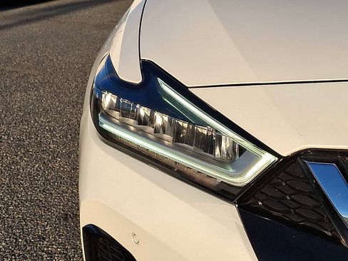 Used 2019 Nissan Maxima 3.5 SL w/ Floor Mat Group image 9