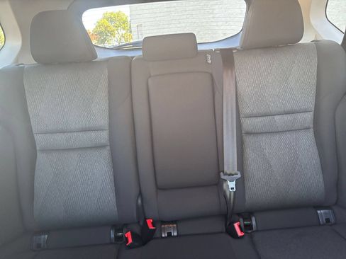 Used 2026 Nissan Rogue SV AWD/4WD image 40