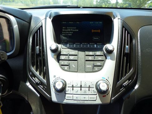 Used 2017 Chevrolet Equinox LT w/ Convenience Package FWD image 28