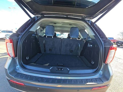 Used 2023 Ford Explorer XLT w/ Equipment Group 202A image 10