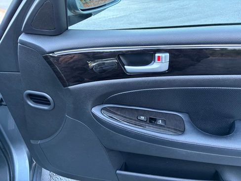 Used 2013 Hyundai Genesis 3.8 image 35
