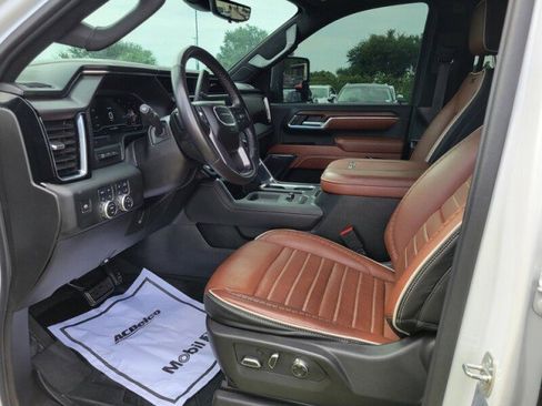 Used 2024 GMC Sierra 2500 Denali Ultimate image 21