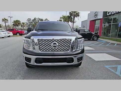 Used 2019 Nissan Titan SV w/ SV Convenience Package image 19