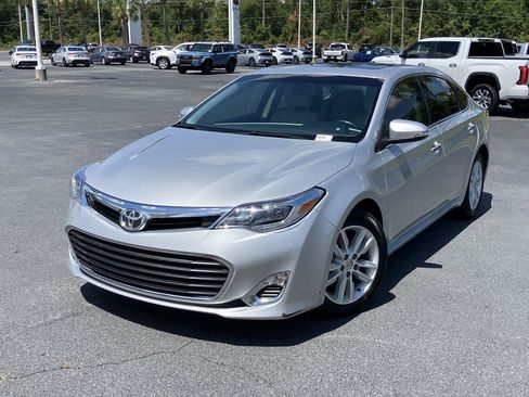 Used 2013 Toyota Avalon XLE Premium FWD image 1