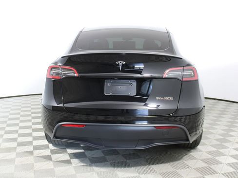 Used 2024 Tesla Model Y Performance image 32