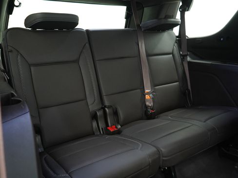 Used 2023 GMC Yukon Denali AWD/4WD image 16